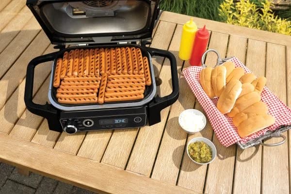 גריל מנגל חשמלי ומעשנת נינג'ה Ninja WoodFire OG701 2400W