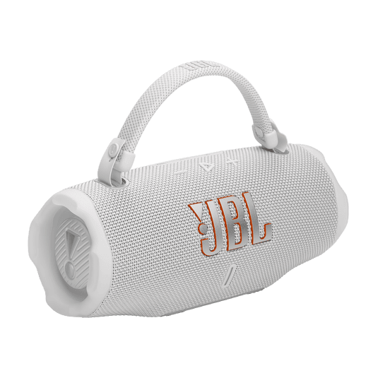 JBL Charge 6 לבן – תמונה באורך מלא עם רצועת נשיאה